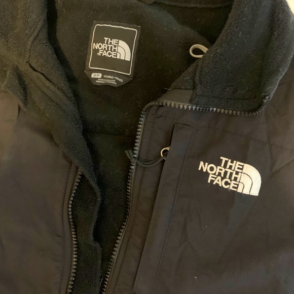 Black North Face - Picture 5 of 7